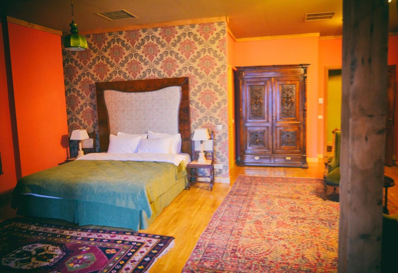 Writers' House Residency Hotel Tbilisi ภายนอก รูปภาพ